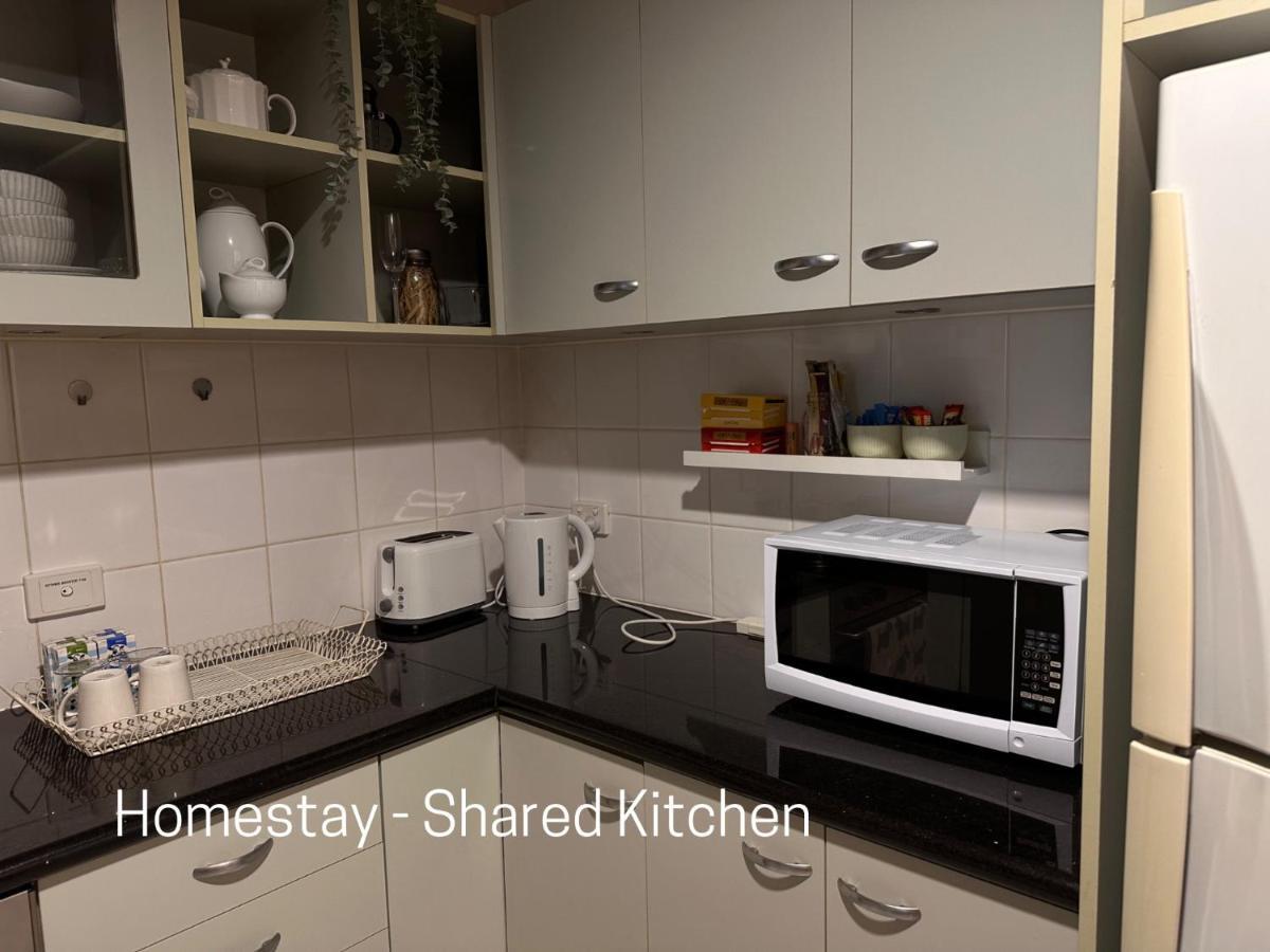 Homestay - Yarra River Boulevard - Private Room Melbourne Esterno foto